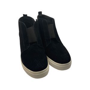 Steve Madden wavery Black Suede